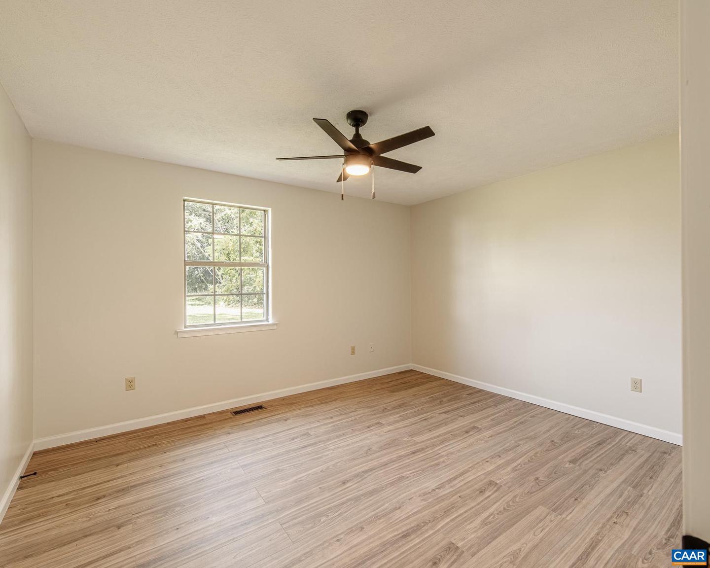 101 DUN GLORY DR, ROCHELLE, Virginia 22738, 3 Bedrooms Bedrooms, ,2 BathroomsBathrooms,Residential,For sale,101 DUN GLORY DR,667756 MLS # 667756