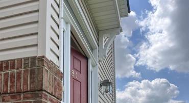 2181 DEYERLE AVE, HARRISONBURG, Virginia 22801, 2 Bedrooms Bedrooms, ,2 BathroomsBathrooms,Residential,For sale,2181 DEYERLE AVE,667763 MLS # 667763
