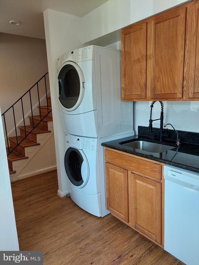 7921 MEADOW CT, MANASSAS, Virginia 20109, 3 Bedrooms Bedrooms, ,3 BathroomsBathrooms,Residential,For sale,7921 MEADOW CT,VAPW2101352 MLS # VAPW2101352