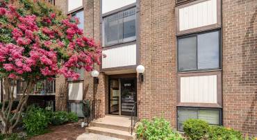 9720 KINGSBRIDGE DR #302, FAIRFAX, Virginia 22031, 2 Bedrooms Bedrooms, ,1 BathroomBathrooms,Residential,For sale,9720 KINGSBRIDGE DR #302,VAFX2246960 MLS # VAFX2246960