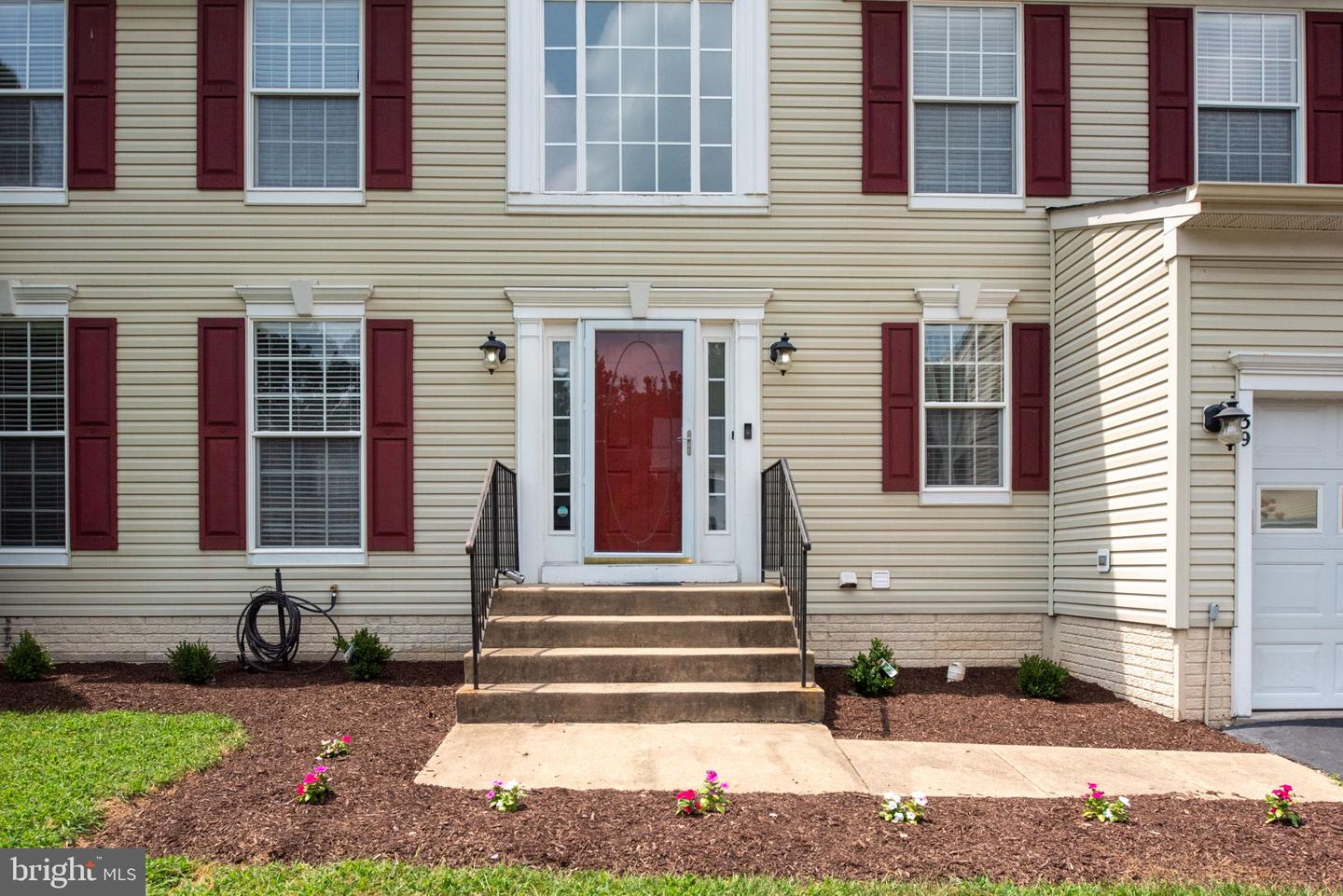 39 VILLAGE GROVE RD, FREDERICKSBURG, Virginia 22406, 5 Bedrooms Bedrooms, ,3 BathroomsBathrooms,Residential,For sale,39 VILLAGE GROVE RD,VAST2041388 MLS # VAST2041388