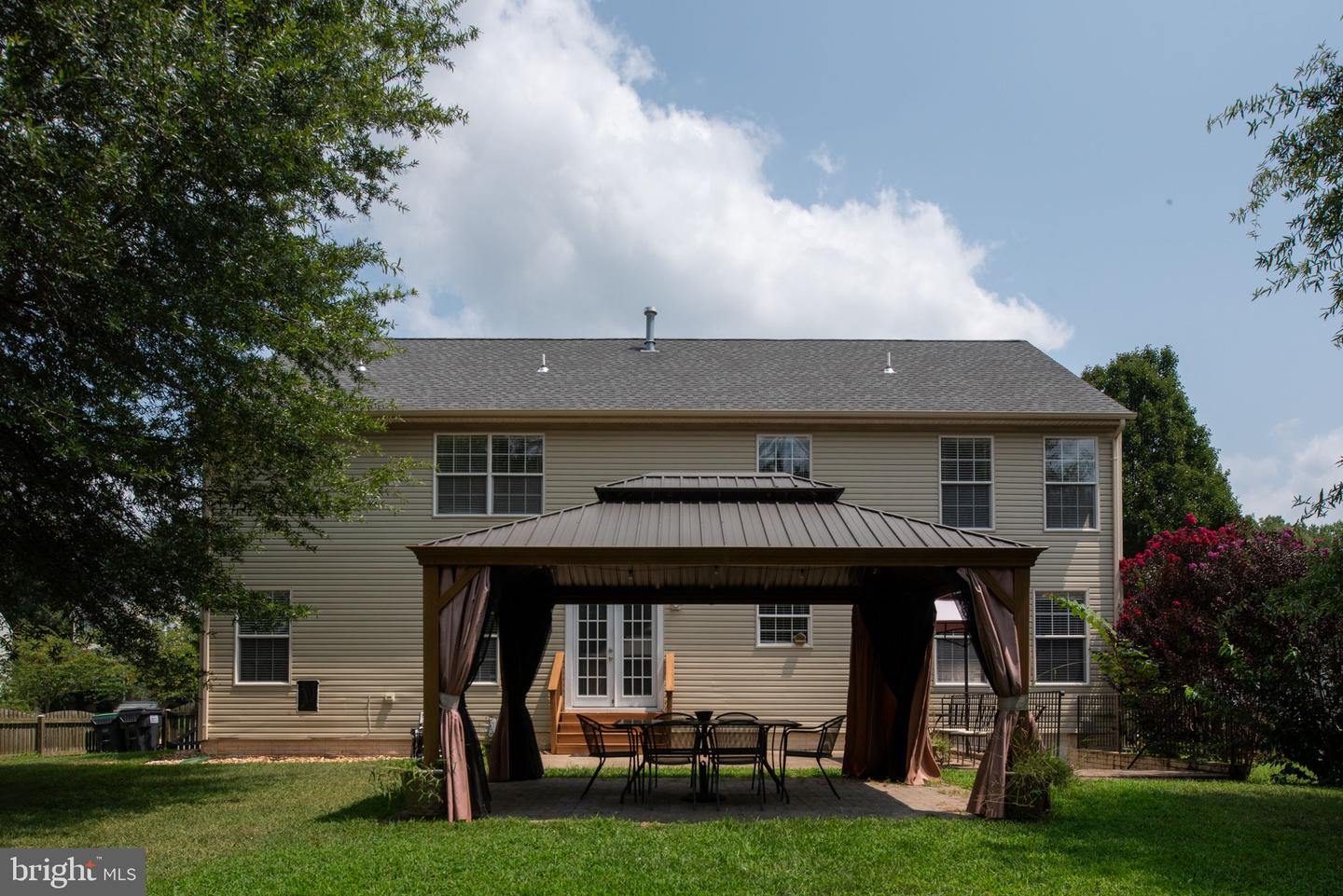 39 VILLAGE GROVE RD, FREDERICKSBURG, Virginia 22406, 5 Bedrooms Bedrooms, ,3 BathroomsBathrooms,Residential,For sale,39 VILLAGE GROVE RD,VAST2041388 MLS # VAST2041388