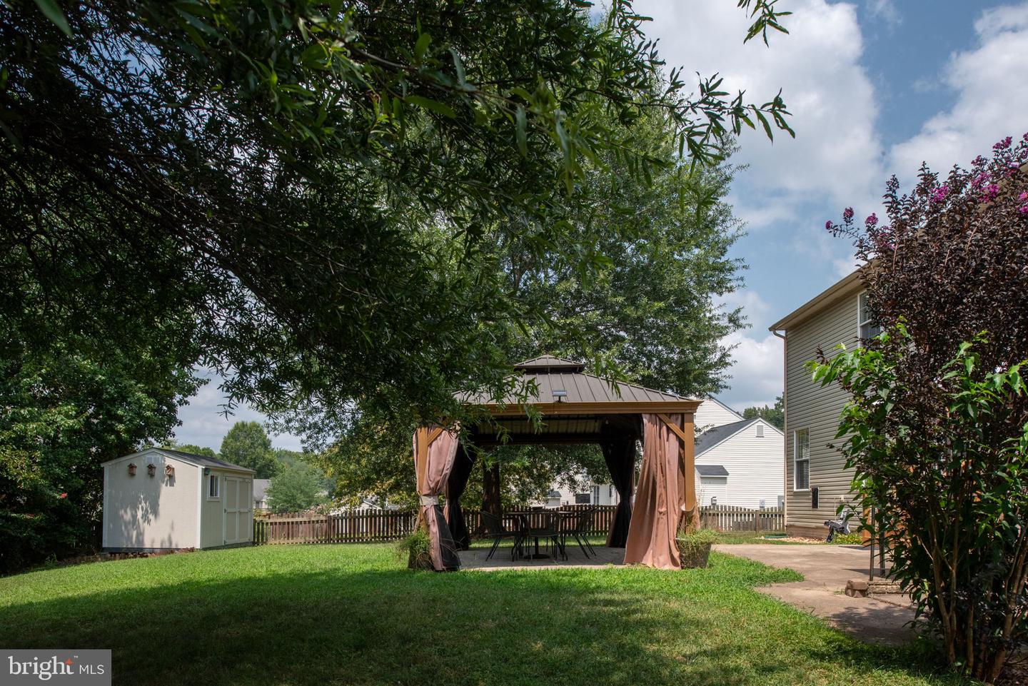 39 VILLAGE GROVE RD, FREDERICKSBURG, Virginia 22406, 5 Bedrooms Bedrooms, ,3 BathroomsBathrooms,Residential,For sale,39 VILLAGE GROVE RD,VAST2041388 MLS # VAST2041388