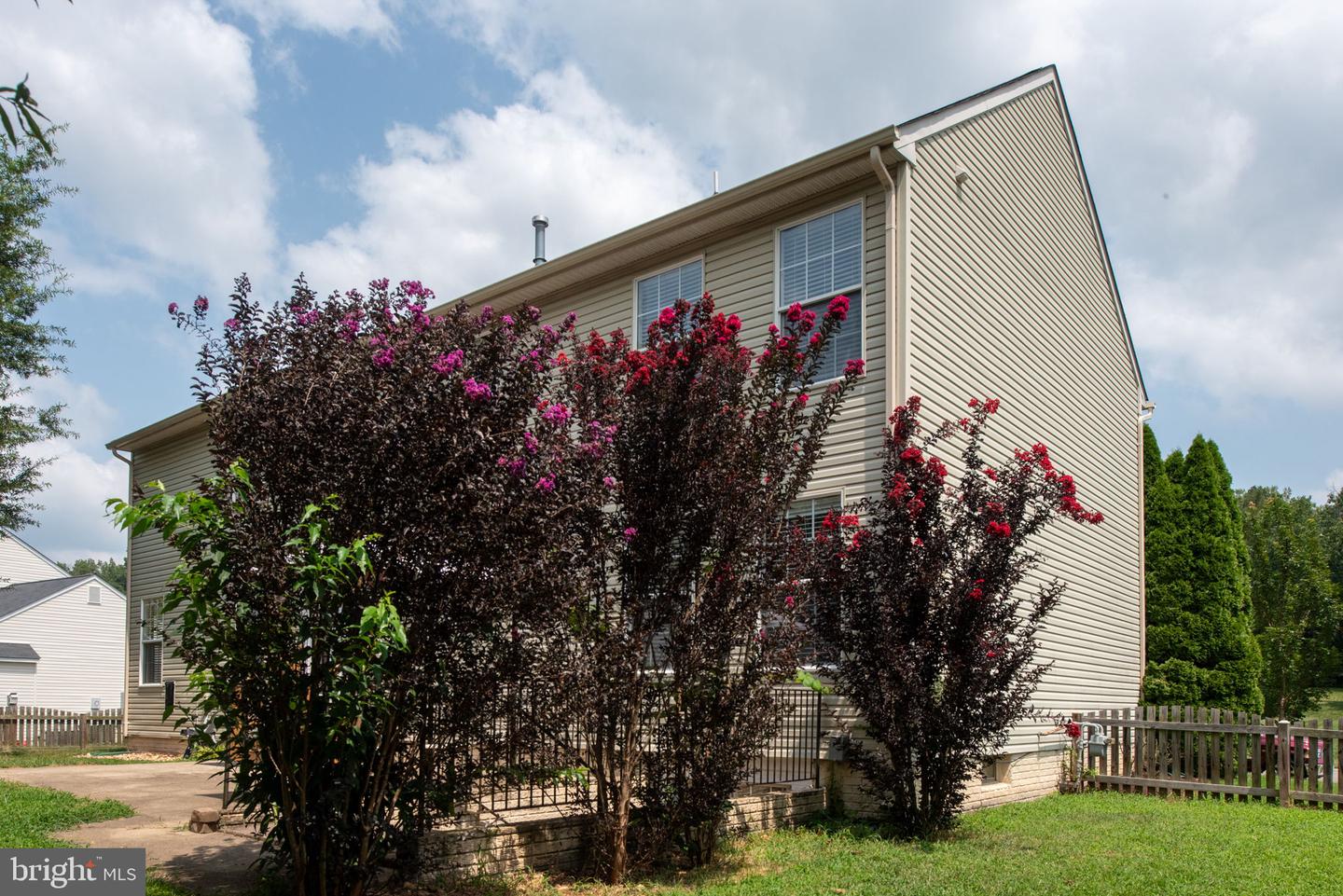 39 VILLAGE GROVE RD, FREDERICKSBURG, Virginia 22406, 5 Bedrooms Bedrooms, ,3 BathroomsBathrooms,Residential,For sale,39 VILLAGE GROVE RD,VAST2041388 MLS # VAST2041388