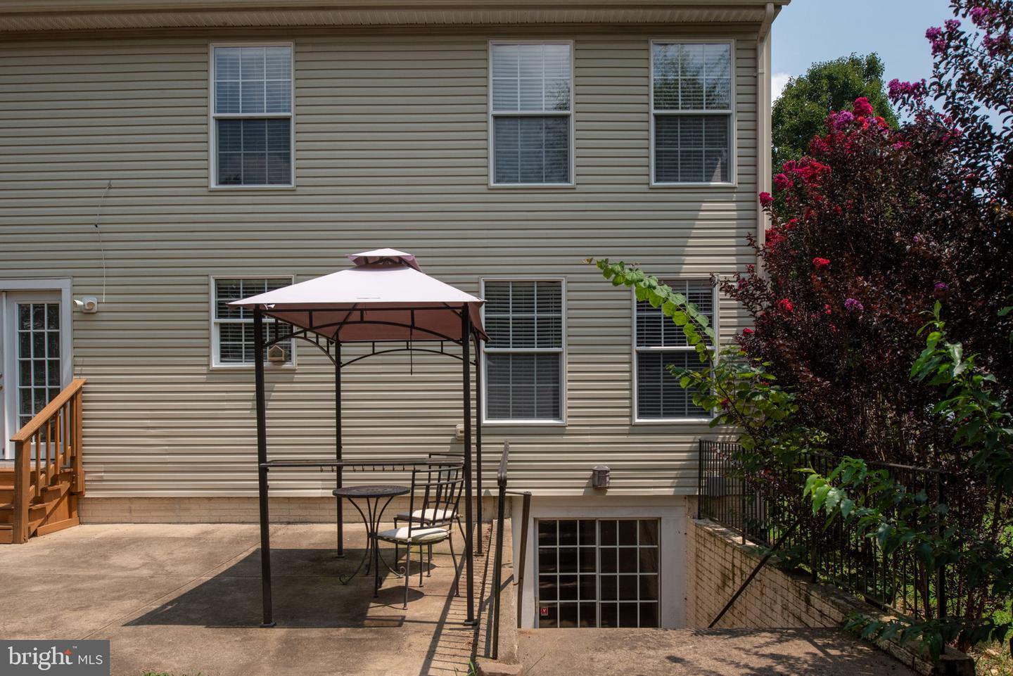 39 VILLAGE GROVE RD, FREDERICKSBURG, Virginia 22406, 5 Bedrooms Bedrooms, ,3 BathroomsBathrooms,Residential,For sale,39 VILLAGE GROVE RD,VAST2041388 MLS # VAST2041388