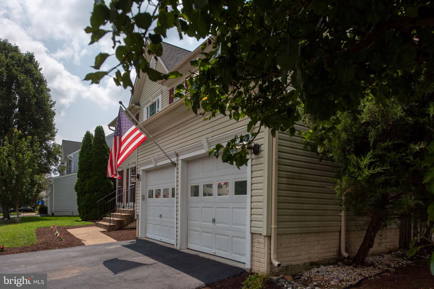39 VILLAGE GROVE RD, FREDERICKSBURG, Virginia 22406, 5 Bedrooms Bedrooms, ,3 BathroomsBathrooms,Residential,For sale,39 VILLAGE GROVE RD,VAST2041388 MLS # VAST2041388