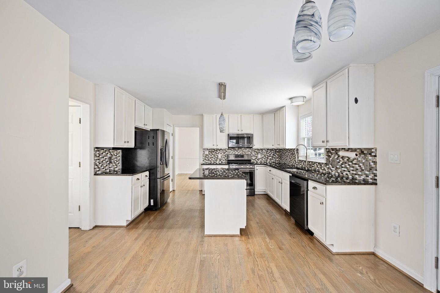 39 VILLAGE GROVE RD, FREDERICKSBURG, Virginia 22406, 5 Bedrooms Bedrooms, ,3 BathroomsBathrooms,Residential,For sale,39 VILLAGE GROVE RD,VAST2041388 MLS # VAST2041388