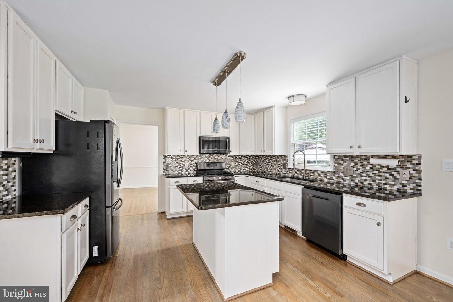 39 VILLAGE GROVE RD, FREDERICKSBURG, Virginia 22406, 5 Bedrooms Bedrooms, ,3 BathroomsBathrooms,Residential,For sale,39 VILLAGE GROVE RD,VAST2041388 MLS # VAST2041388