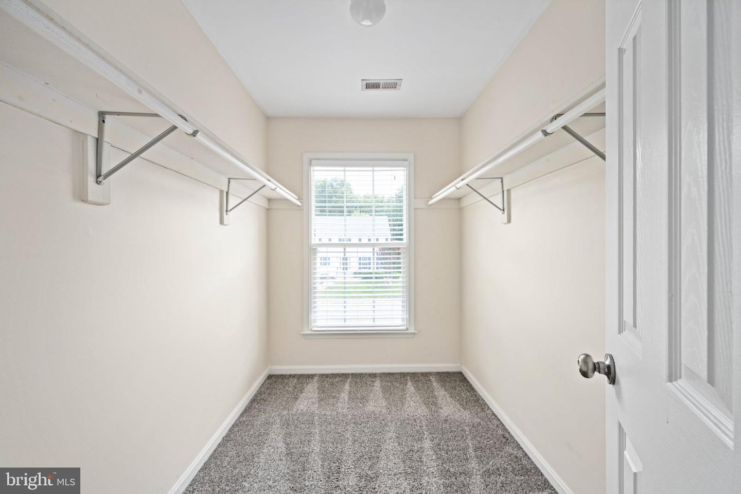 39 VILLAGE GROVE RD, FREDERICKSBURG, Virginia 22406, 5 Bedrooms Bedrooms, ,3 BathroomsBathrooms,Residential,For sale,39 VILLAGE GROVE RD,VAST2041388 MLS # VAST2041388