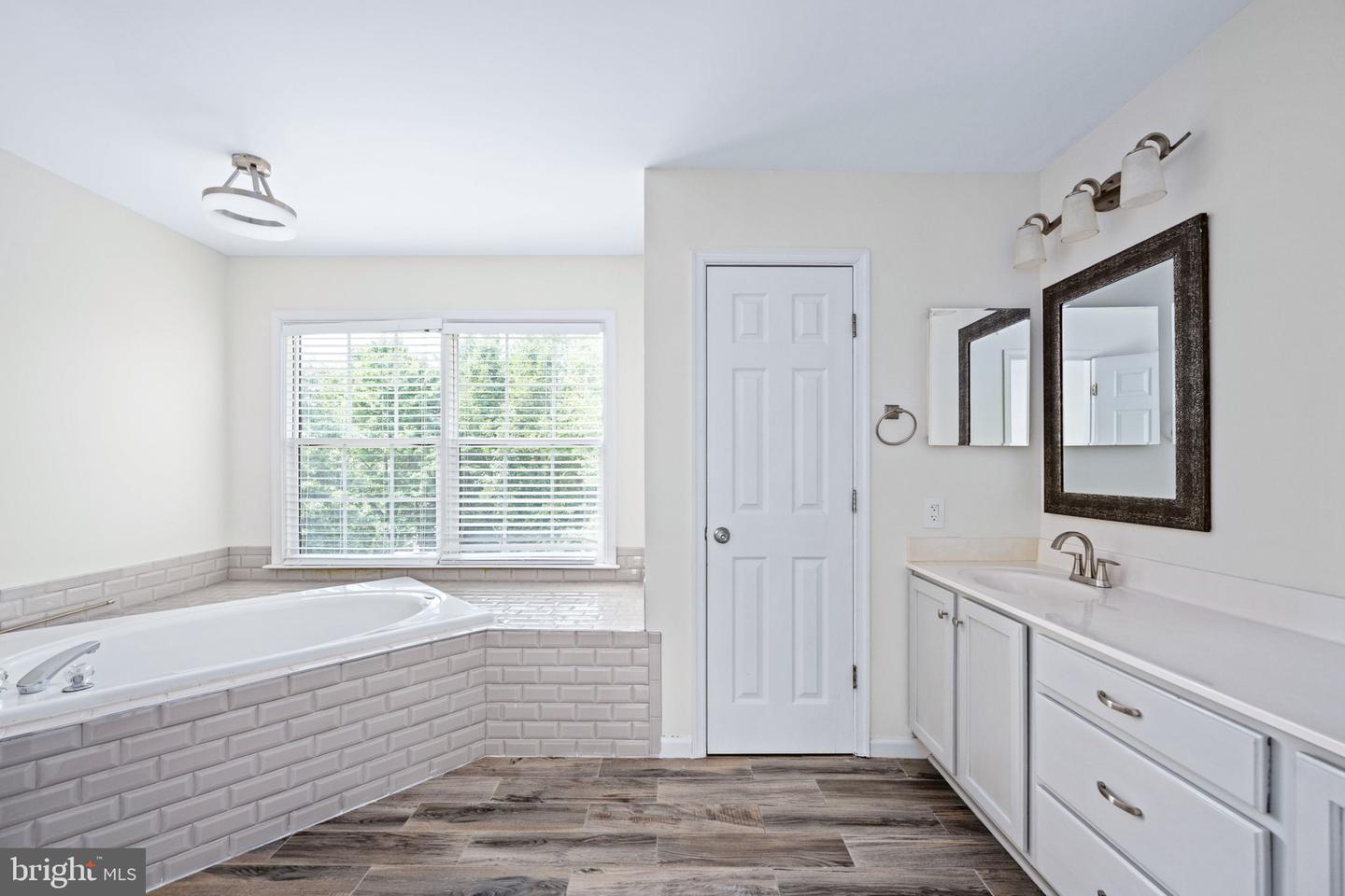 39 VILLAGE GROVE RD, FREDERICKSBURG, Virginia 22406, 5 Bedrooms Bedrooms, ,3 BathroomsBathrooms,Residential,For sale,39 VILLAGE GROVE RD,VAST2041388 MLS # VAST2041388