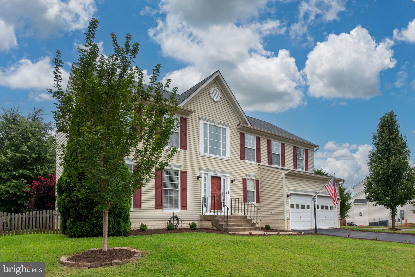 39 VILLAGE GROVE RD, FREDERICKSBURG, Virginia 22406, 5 Bedrooms Bedrooms, ,3 BathroomsBathrooms,Residential,For sale,39 VILLAGE GROVE RD,VAST2041388 MLS # VAST2041388