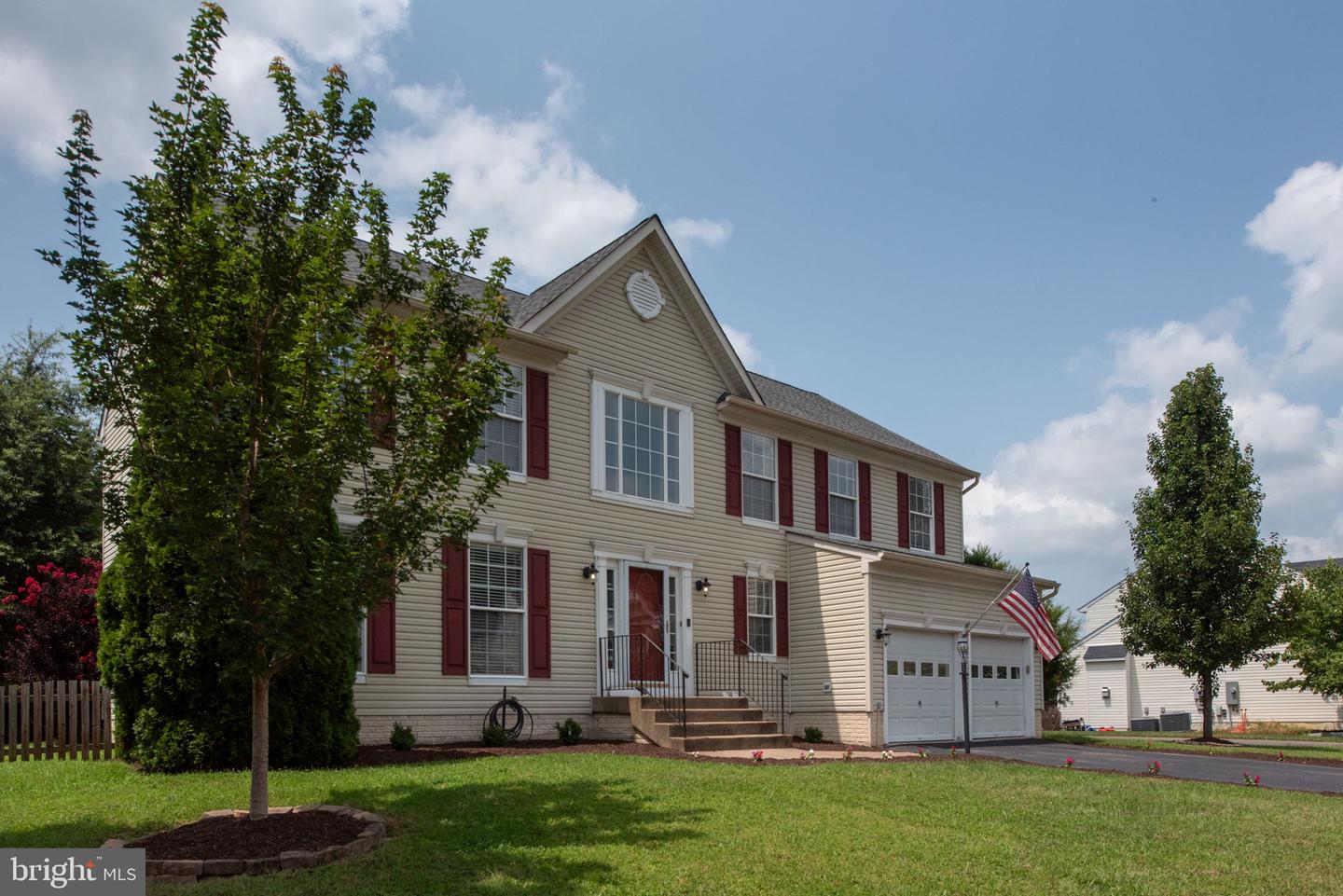 39 VILLAGE GROVE RD, FREDERICKSBURG, Virginia 22406, 5 Bedrooms Bedrooms, ,3 BathroomsBathrooms,Residential,For sale,39 VILLAGE GROVE RD,VAST2041388 MLS # VAST2041388