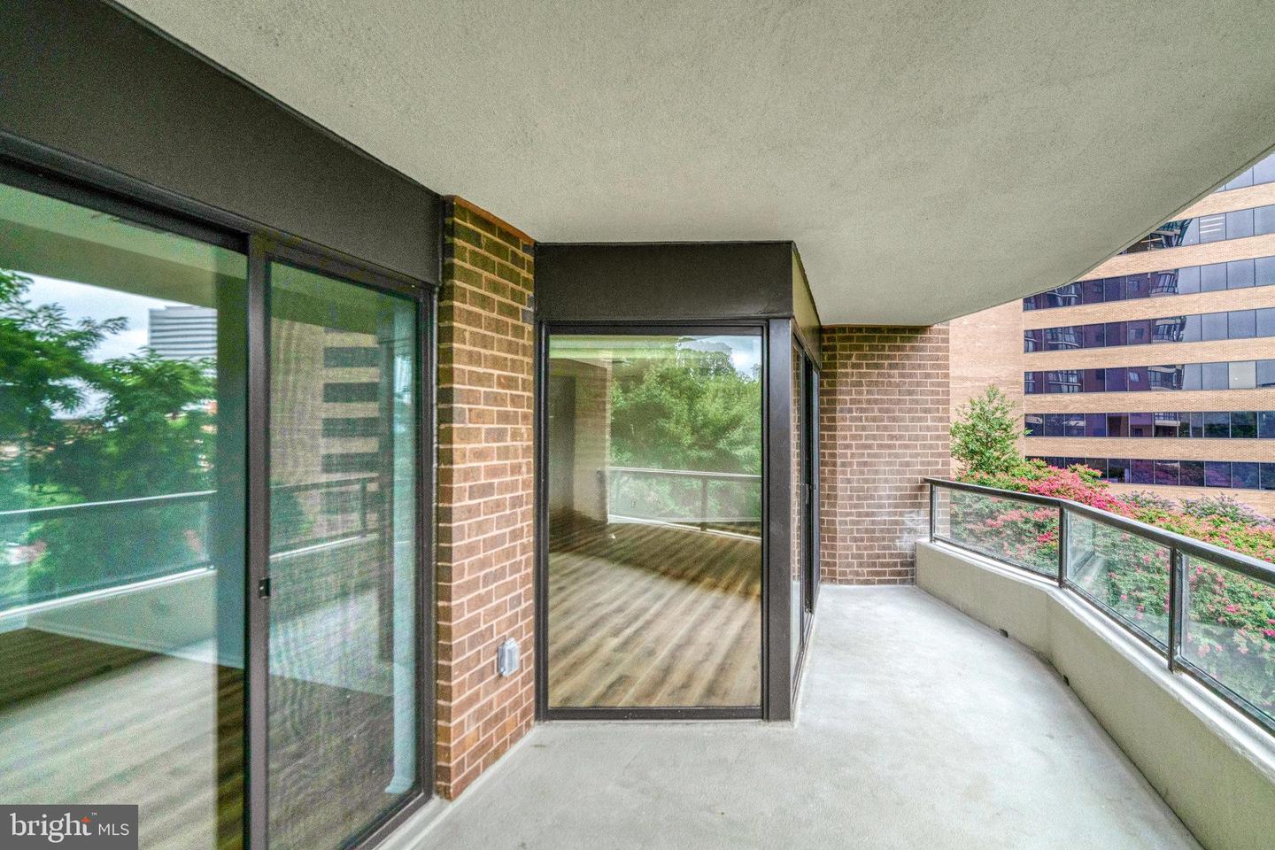 1600 N OAK ST #212, ARLINGTON, Virginia 22209, 2 Bedrooms Bedrooms, ,2 BathroomsBathrooms,Residential,For sale,1600 N OAK ST #212,VAAR2062178 MLS # VAAR2062178