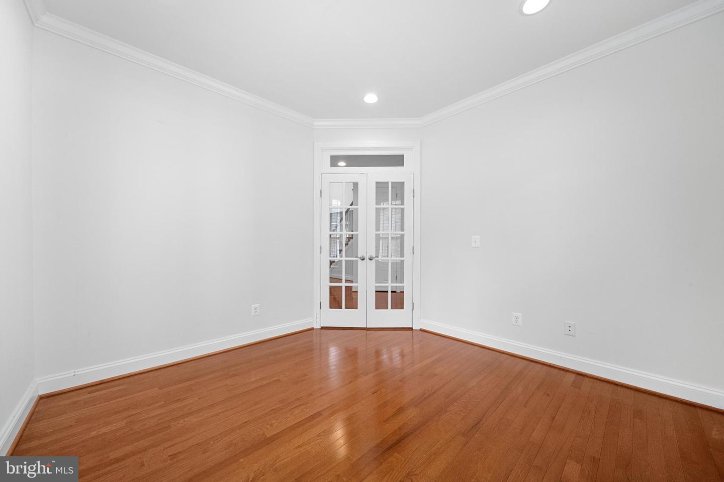 9053 JOHN SUTHERLAND LN, LORTON, Virginia 22079, 5 Bedrooms Bedrooms, ,4 BathroomsBathrooms,Residential,For sale,9053 JOHN SUTHERLAND LN,VAFX2260772 MLS # VAFX2260772