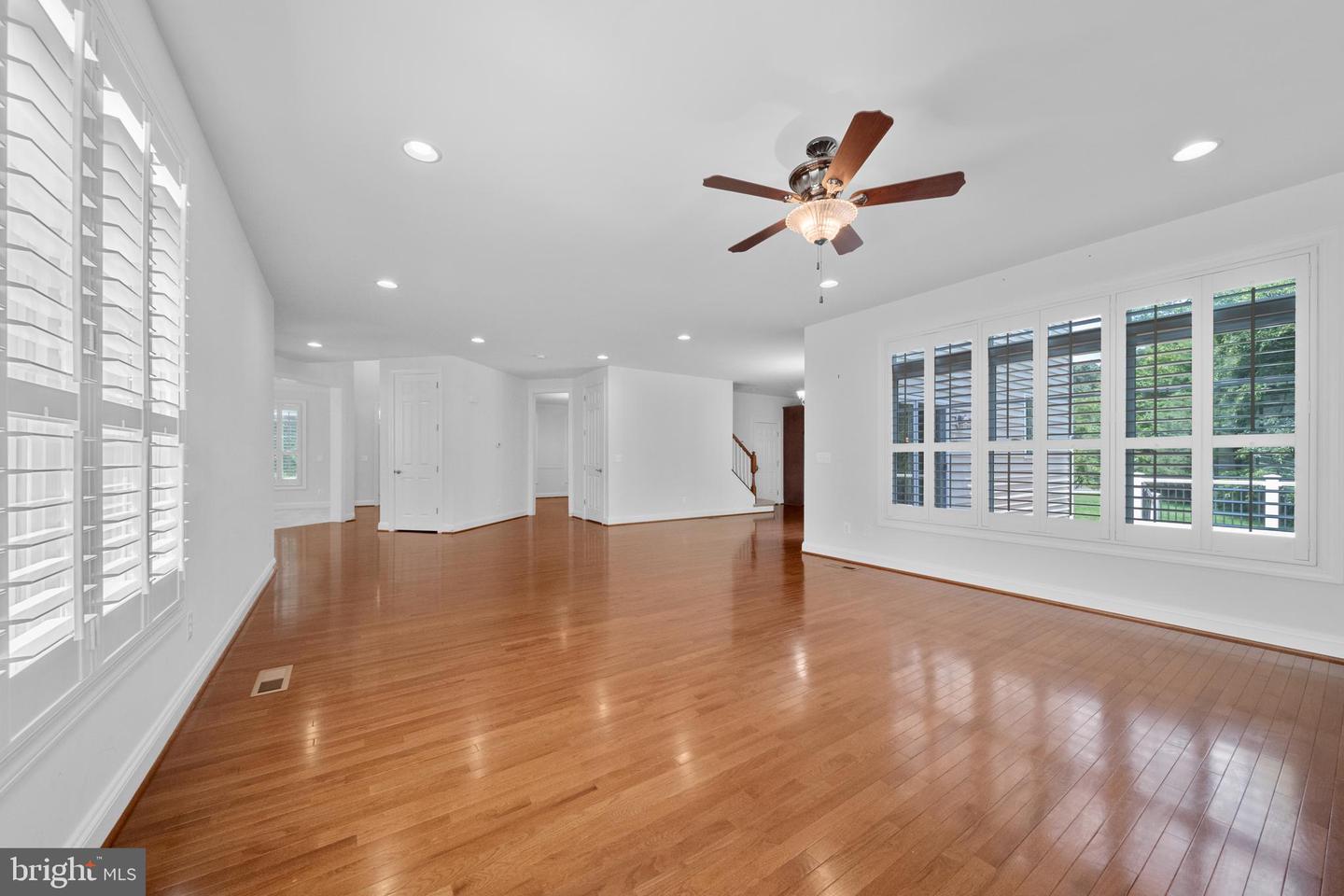 9053 JOHN SUTHERLAND LN, LORTON, Virginia 22079, 5 Bedrooms Bedrooms, ,4 BathroomsBathrooms,Residential,For sale,9053 JOHN SUTHERLAND LN,VAFX2260772 MLS # VAFX2260772