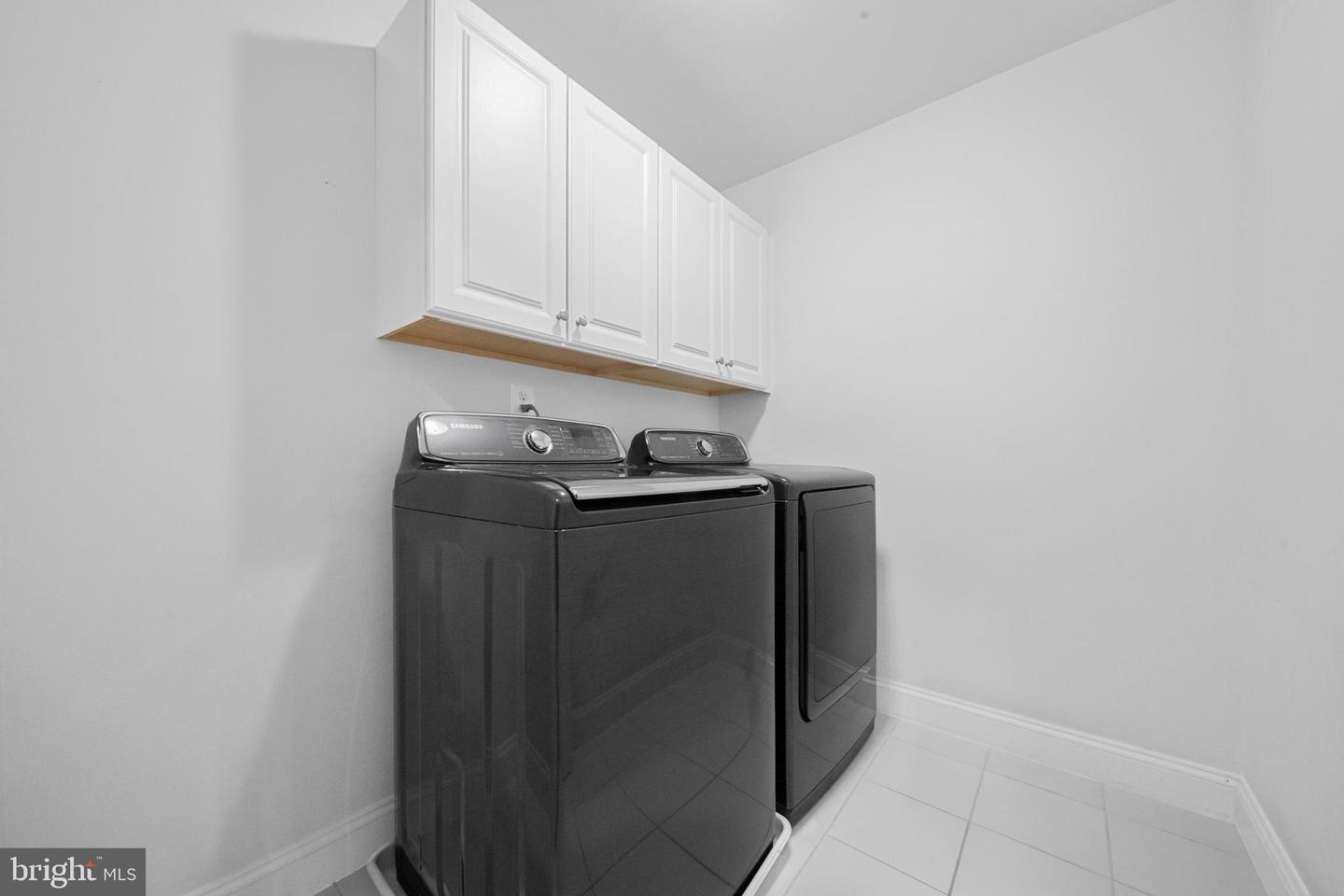 9053 JOHN SUTHERLAND LN, LORTON, Virginia 22079, 5 Bedrooms Bedrooms, ,4 BathroomsBathrooms,Residential,For sale,9053 JOHN SUTHERLAND LN,VAFX2260772 MLS # VAFX2260772