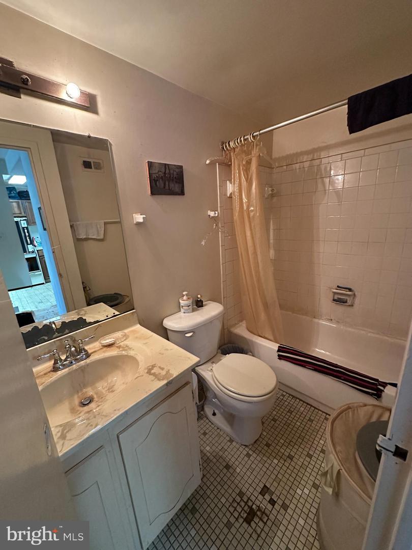 FALLS CHURCH, Virginia 22044, 1 Bedroom Bedrooms, ,1 BathroomBathrooms,Residential,For sale,VAFX2260888 MLS # VAFX2260888