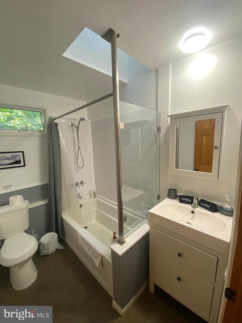 568 CLIFF HEIGHTS RD, STANLEY, Virginia 22851, 1 Bedroom Bedrooms, 4 Rooms Rooms,1 BathroomBathrooms,Residential,For sale,568 CLIFF HEIGHTS RD,VAPA2005258 MLS # VAPA2005258