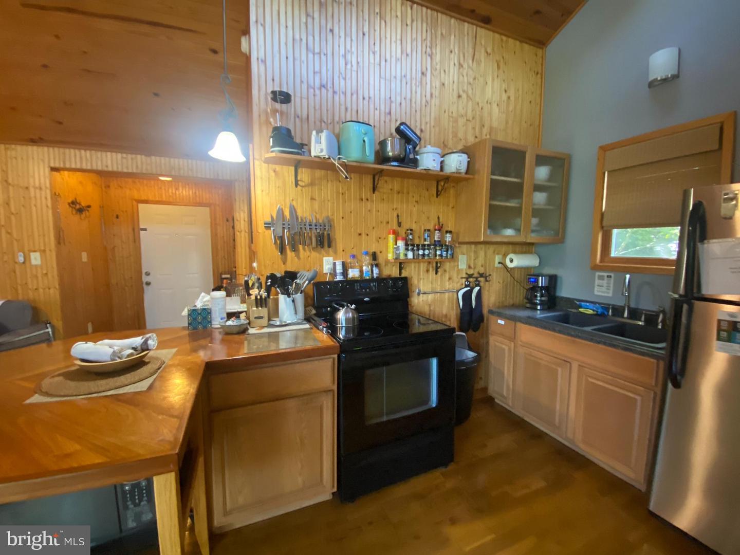 568 CLIFF HEIGHTS RD, STANLEY, Virginia 22851, 1 Bedroom Bedrooms, 4 Rooms Rooms,1 BathroomBathrooms,Residential,For sale,568 CLIFF HEIGHTS RD,VAPA2005258 MLS # VAPA2005258