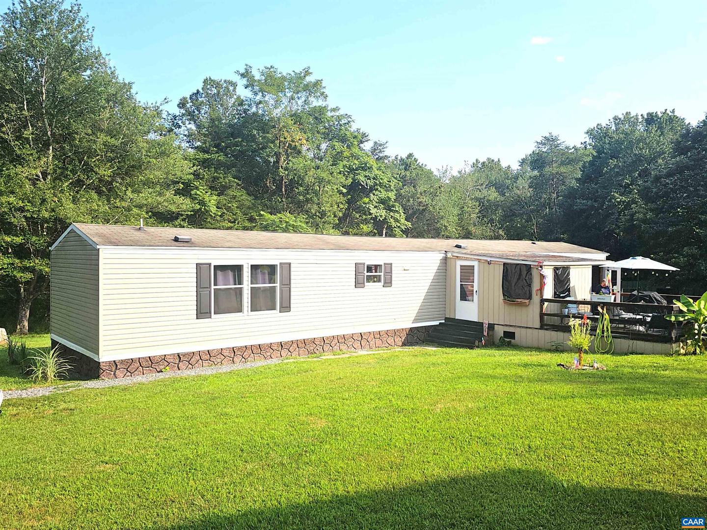 2018 PARKER MOUNTAIN RD, STANARDSVILLE, Virginia 22973, 3 Bedrooms Bedrooms, ,2 BathroomsBathrooms,Residential,For sale,2018 PARKER MOUNTAIN RD,667768 MLS # 667768