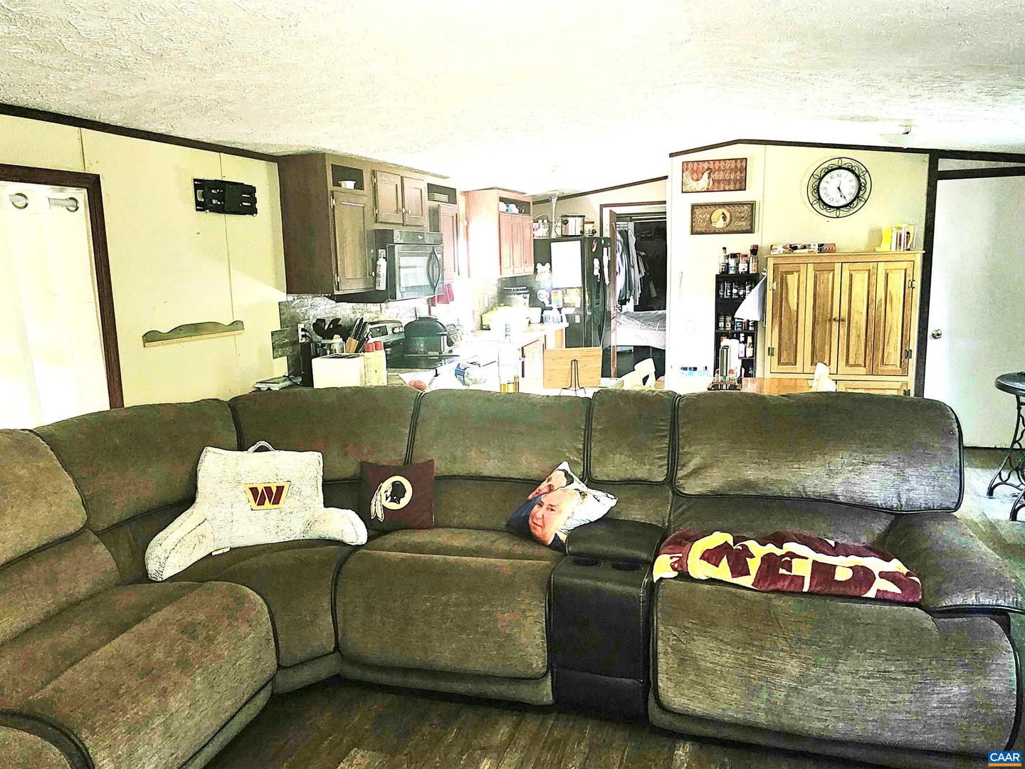 2018 PARKER MOUNTAIN RD, STANARDSVILLE, Virginia 22973, 3 Bedrooms Bedrooms, ,2 BathroomsBathrooms,Residential,For sale,2018 PARKER MOUNTAIN RD,667768 MLS # 667768