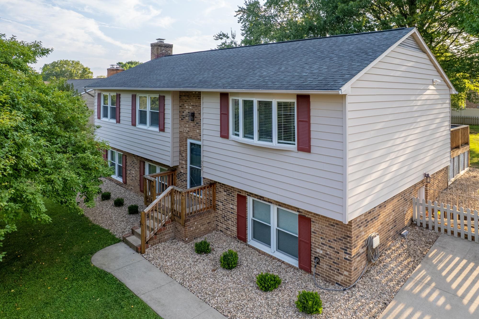 928 BROADVIEW DR, HARRISONBURG, Virginia 22802, 4 Bedrooms Bedrooms, ,3 BathroomsBathrooms,Residential,928 BROADVIEW DR,667773 MLS # 667773