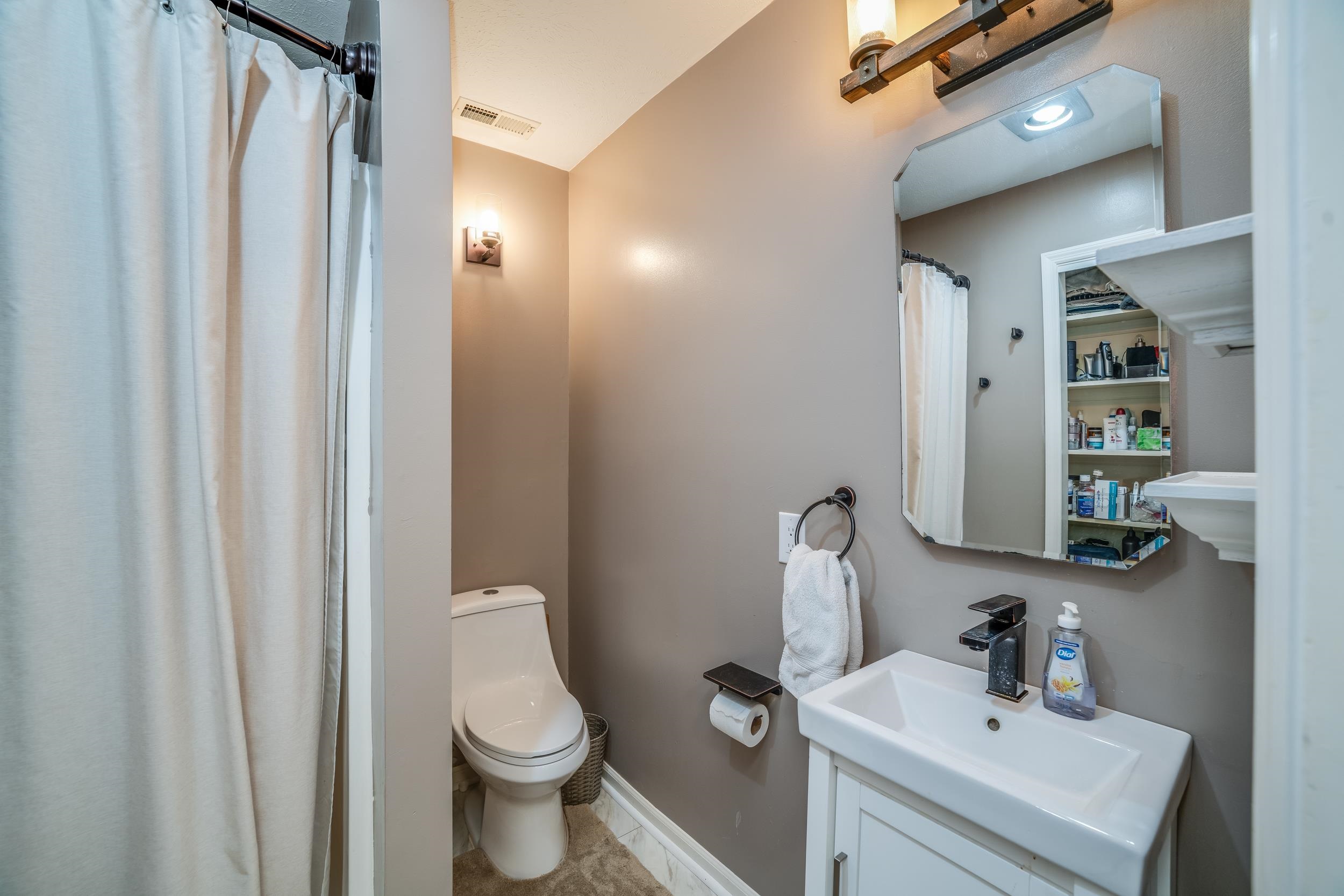 928 BROADVIEW DR, HARRISONBURG, Virginia 22802, 4 Bedrooms Bedrooms, ,3 BathroomsBathrooms,Residential,928 BROADVIEW DR,667773 MLS # 667773