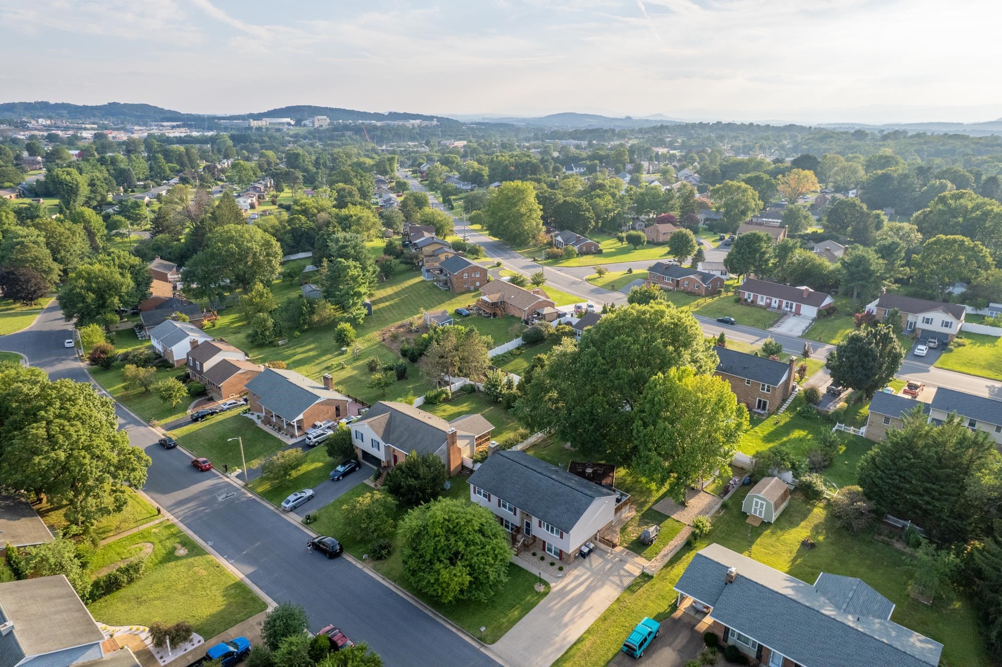 928 BROADVIEW DR, HARRISONBURG, Virginia 22802, 4 Bedrooms Bedrooms, ,3 BathroomsBathrooms,Residential,928 BROADVIEW DR,667773 MLS # 667773