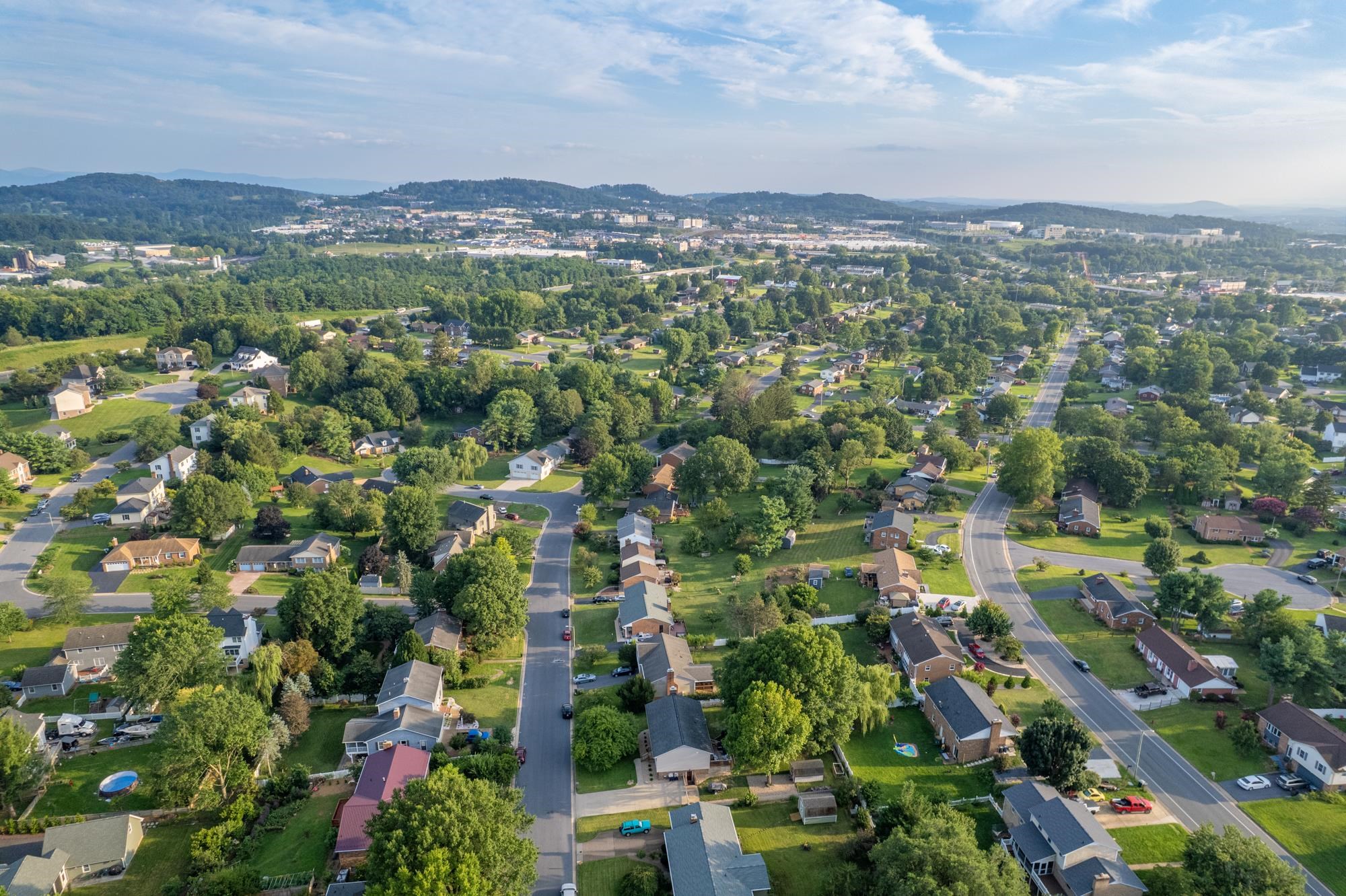 928 BROADVIEW DR, HARRISONBURG, Virginia 22802, 4 Bedrooms Bedrooms, ,3 BathroomsBathrooms,Residential,928 BROADVIEW DR,667773 MLS # 667773
