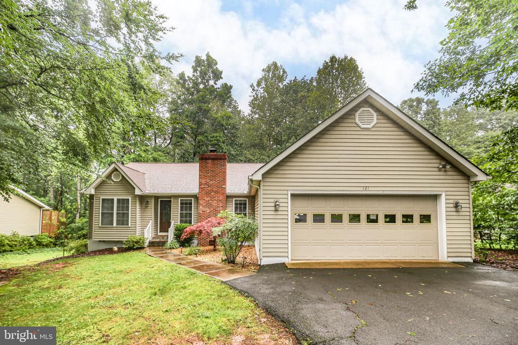 121 JEFFERSON AVE, LOCUST GROVE, Virginia 22508, 3 Bedrooms Bedrooms, ,2 BathroomsBathrooms,Residential,121 JEFFERSON AVE,VAOR2009920 MLS # VAOR2009920