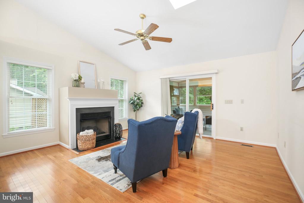 121 JEFFERSON AVE, LOCUST GROVE, Virginia 22508, 3 Bedrooms Bedrooms, ,2 BathroomsBathrooms,Residential,121 JEFFERSON AVE,VAOR2009920 MLS # VAOR2009920