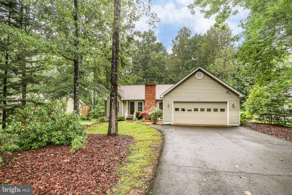 121 JEFFERSON AVE, LOCUST GROVE, Virginia 22508, 3 Bedrooms Bedrooms, ,2 BathroomsBathrooms,Residential,121 JEFFERSON AVE,VAOR2009920 MLS # VAOR2009920