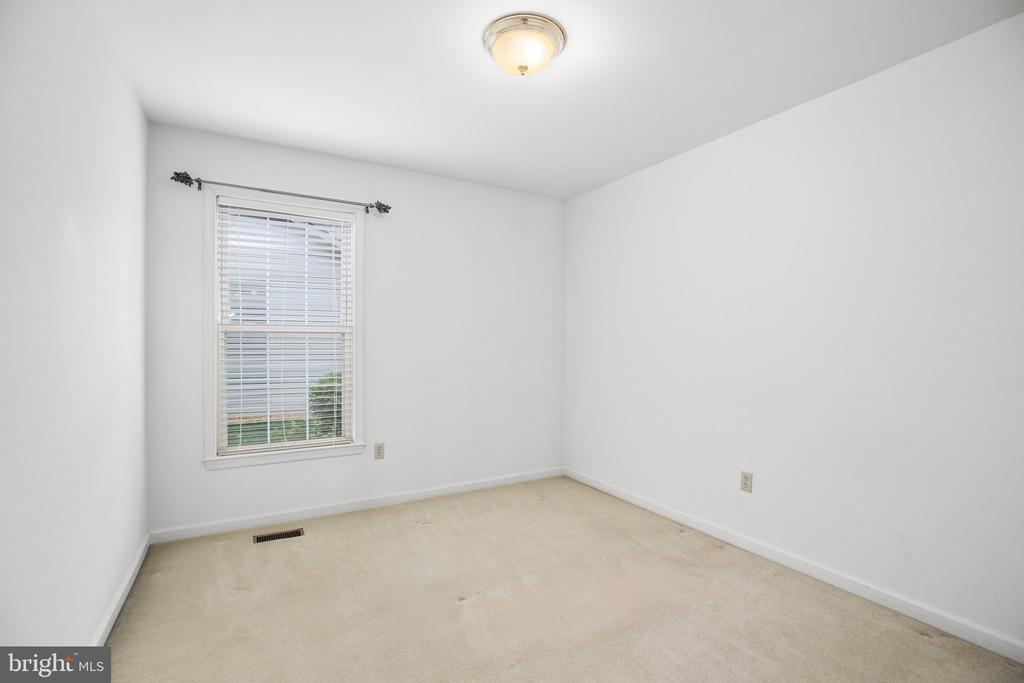 121 JEFFERSON AVE, LOCUST GROVE, Virginia 22508, 3 Bedrooms Bedrooms, ,2 BathroomsBathrooms,Residential,121 JEFFERSON AVE,VAOR2009920 MLS # VAOR2009920