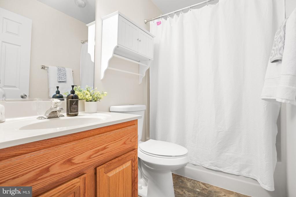 121 JEFFERSON AVE, LOCUST GROVE, Virginia 22508, 3 Bedrooms Bedrooms, ,2 BathroomsBathrooms,Residential,121 JEFFERSON AVE,VAOR2009920 MLS # VAOR2009920