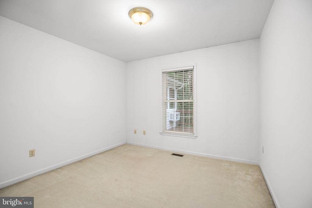 121 JEFFERSON AVE, LOCUST GROVE, Virginia 22508, 3 Bedrooms Bedrooms, ,2 BathroomsBathrooms,Residential,121 JEFFERSON AVE,VAOR2009920 MLS # VAOR2009920