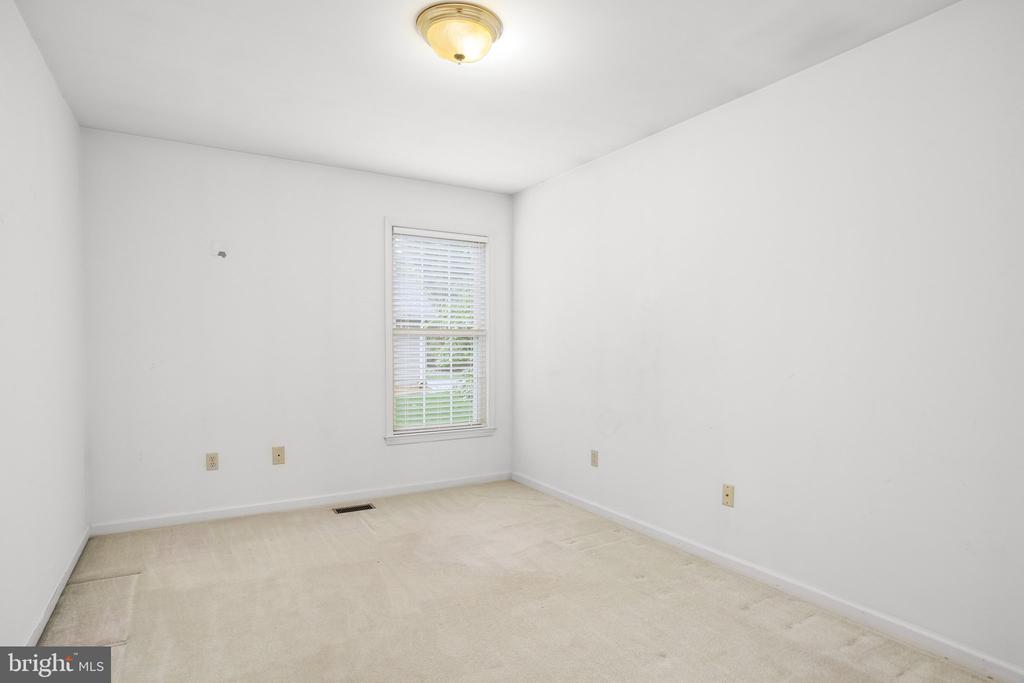 121 JEFFERSON AVE, LOCUST GROVE, Virginia 22508, 3 Bedrooms Bedrooms, ,2 BathroomsBathrooms,Residential,121 JEFFERSON AVE,VAOR2009920 MLS # VAOR2009920