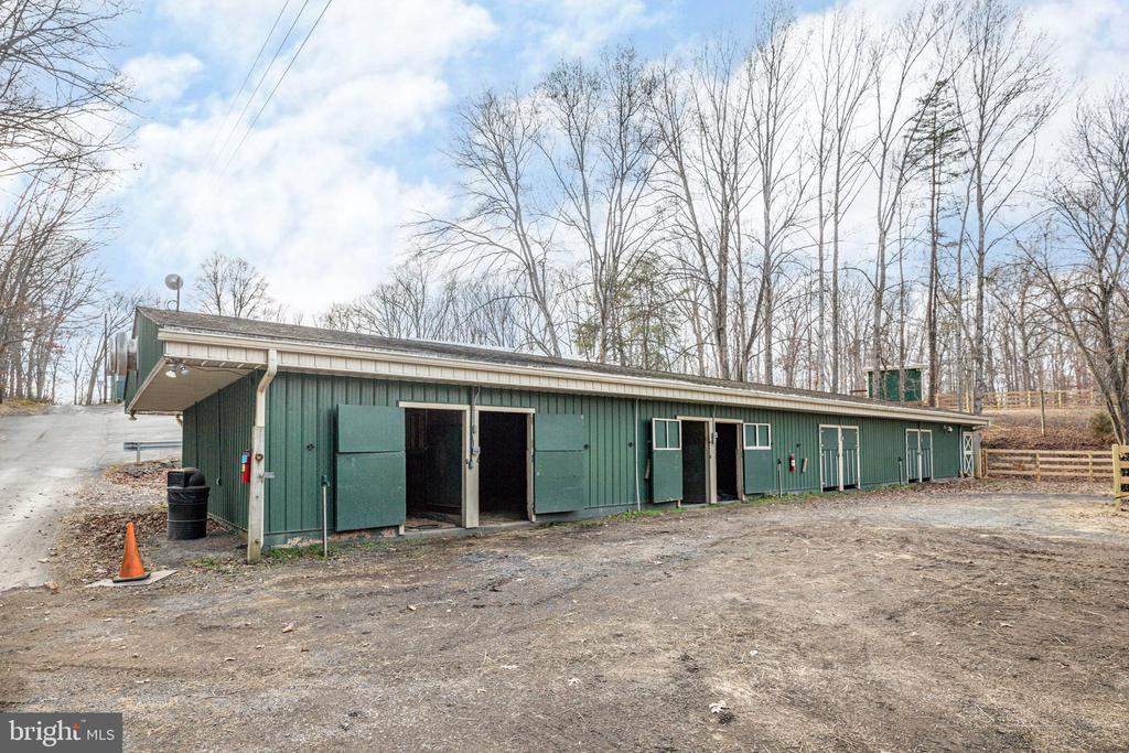 121 JEFFERSON AVE, LOCUST GROVE, Virginia 22508, 3 Bedrooms Bedrooms, ,2 BathroomsBathrooms,Residential,121 JEFFERSON AVE,VAOR2009920 MLS # VAOR2009920