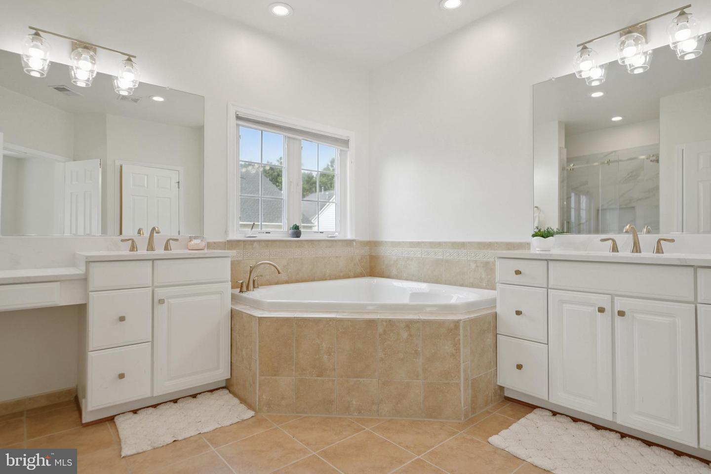 2458 CYPRESS GREEN LN, OAK HILL, Virginia 20171, 5 Bedrooms Bedrooms, ,4 BathroomsBathrooms,Residential,For sale,2458 CYPRESS GREEN LN,VAFX2253230 MLS # VAFX2253230