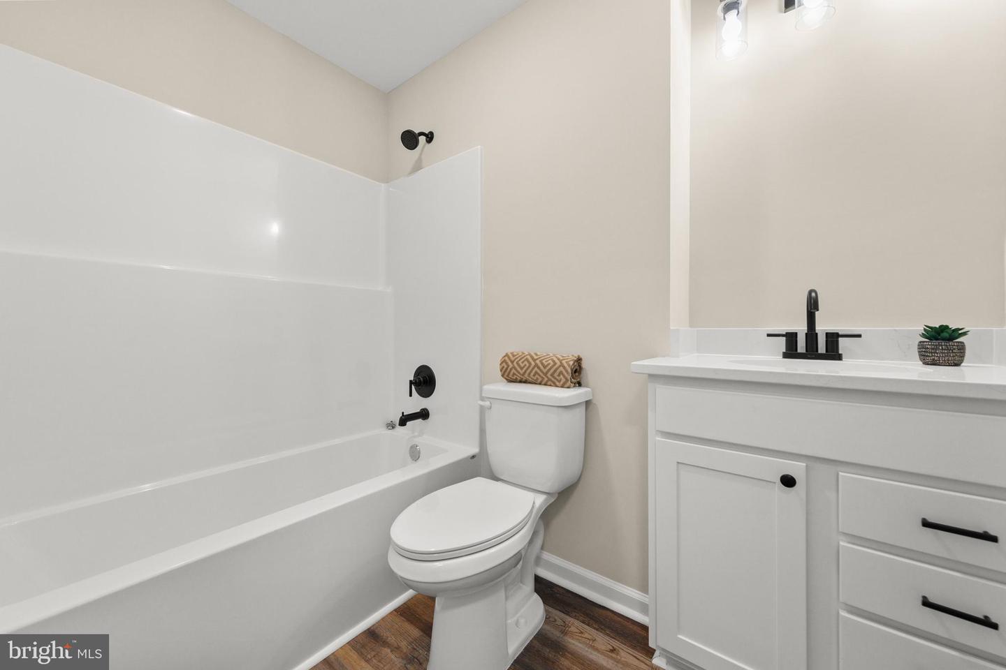 201 WINCHESTER DR, WINCHESTER, Virginia 22602, 3 Bedrooms Bedrooms, ,2 BathroomsBathrooms,Residential,For sale,201 WINCHESTER DR,VAFV2035384 MLS # VAFV2035384