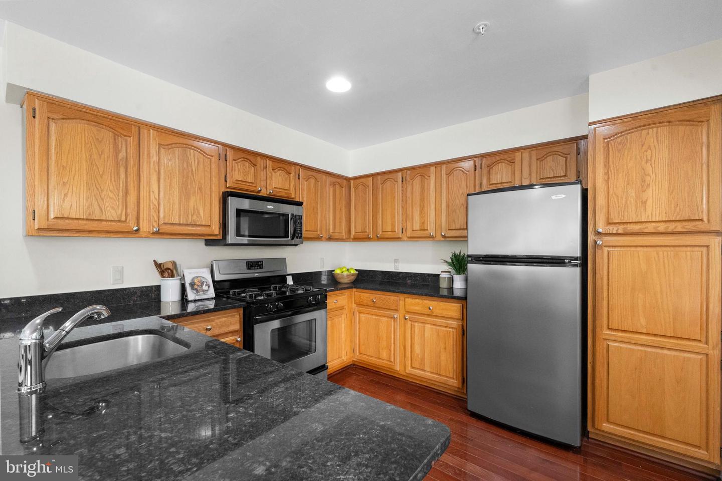 6220 SQUIRES HILL DR, FALLS CHURCH, Virginia 22044, 3 Bedrooms Bedrooms, ,2 BathroomsBathrooms,Residential,For sale,6220 SQUIRES HILL DR,VAFX2258572 MLS # VAFX2258572