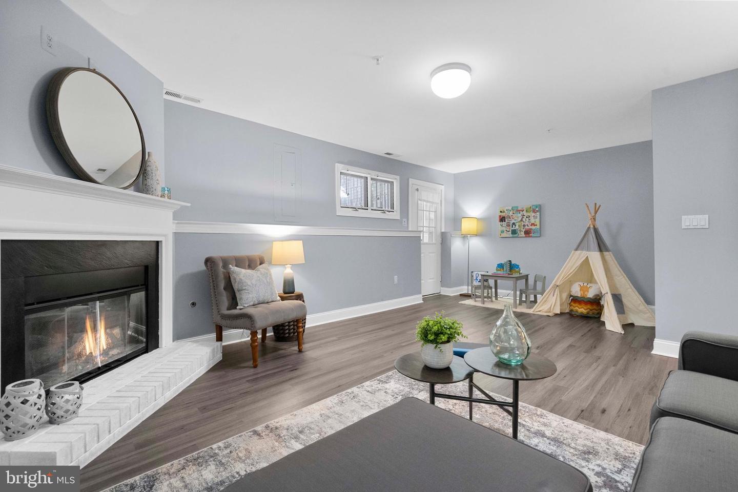 6220 SQUIRES HILL DR, FALLS CHURCH, Virginia 22044, 3 Bedrooms Bedrooms, ,2 BathroomsBathrooms,Residential,For sale,6220 SQUIRES HILL DR,VAFX2258572 MLS # VAFX2258572