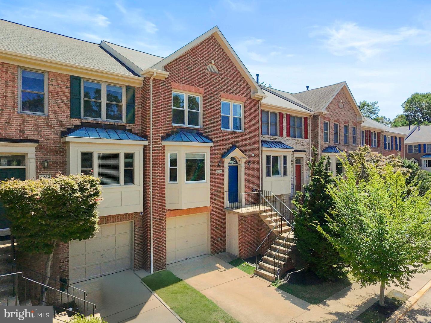 6220 SQUIRES HILL DR, FALLS CHURCH, Virginia 22044, 3 Bedrooms Bedrooms, ,2 BathroomsBathrooms,Residential,For sale,6220 SQUIRES HILL DR,VAFX2258572 MLS # VAFX2258572