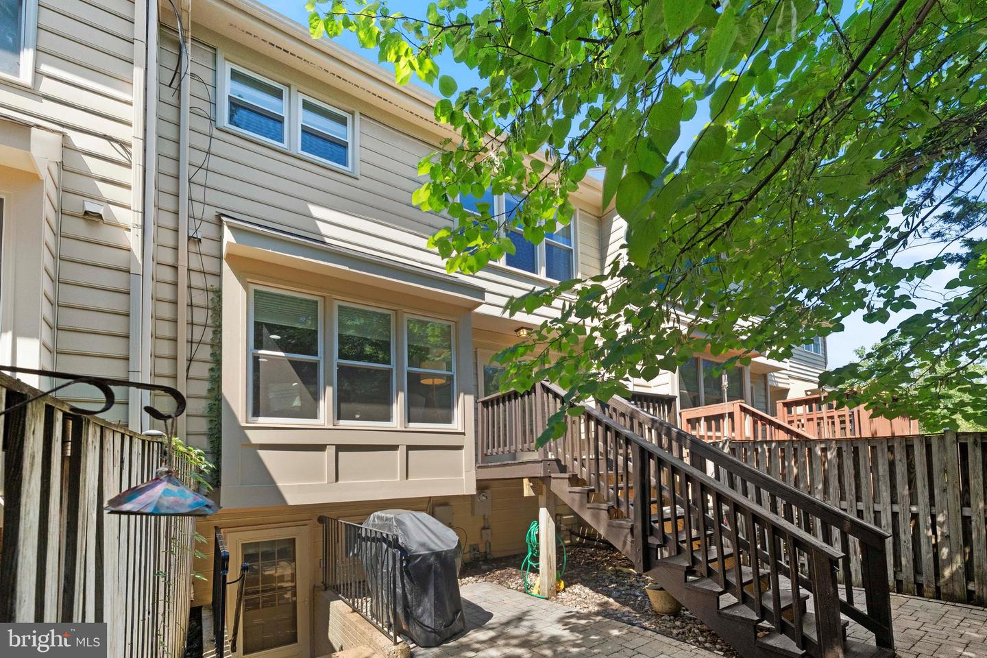 6220 SQUIRES HILL DR, FALLS CHURCH, Virginia 22044, 3 Bedrooms Bedrooms, ,2 BathroomsBathrooms,Residential,For sale,6220 SQUIRES HILL DR,VAFX2258572 MLS # VAFX2258572