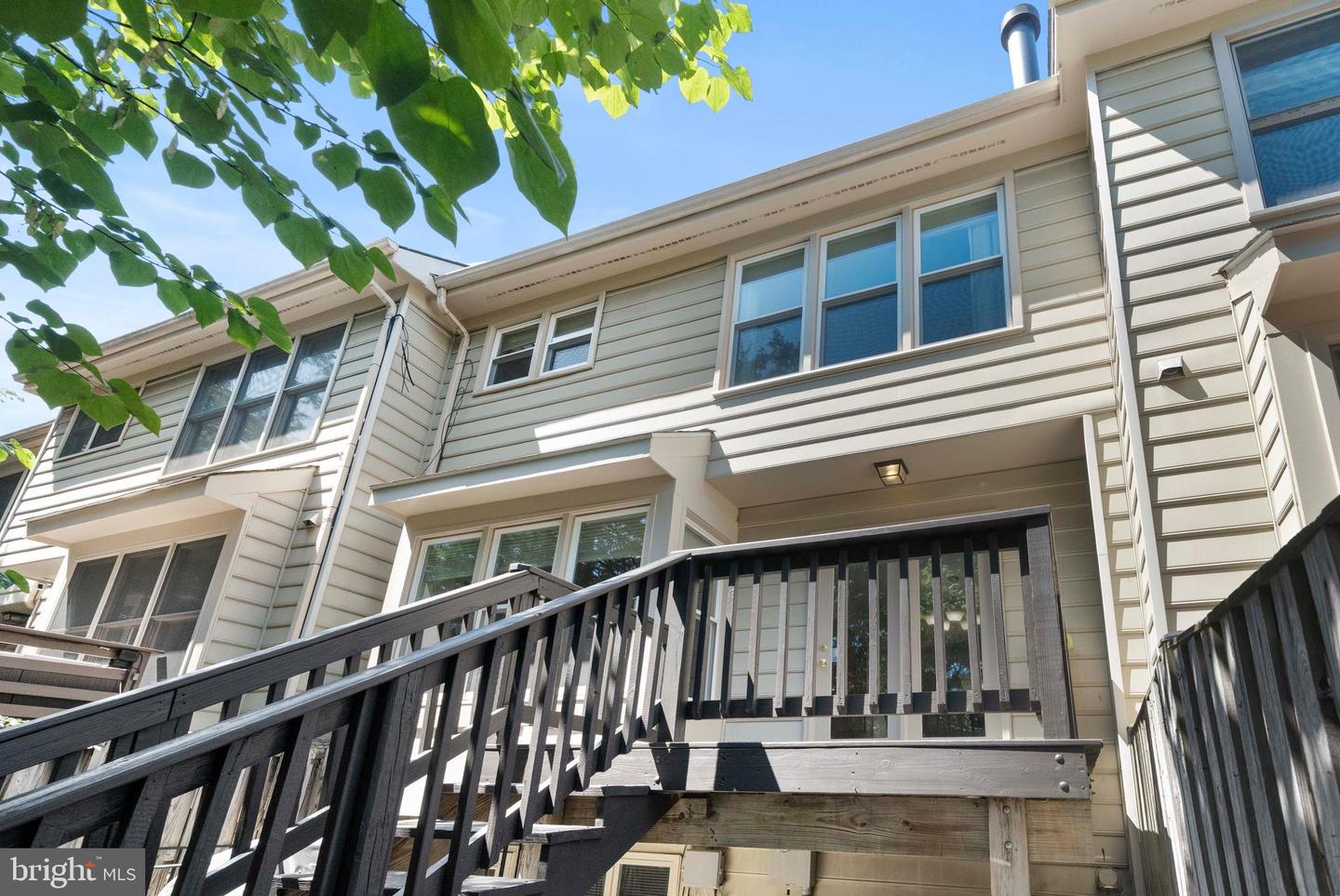 6220 SQUIRES HILL DR, FALLS CHURCH, Virginia 22044, 3 Bedrooms Bedrooms, ,2 BathroomsBathrooms,Residential,For sale,6220 SQUIRES HILL DR,VAFX2258572 MLS # VAFX2258572