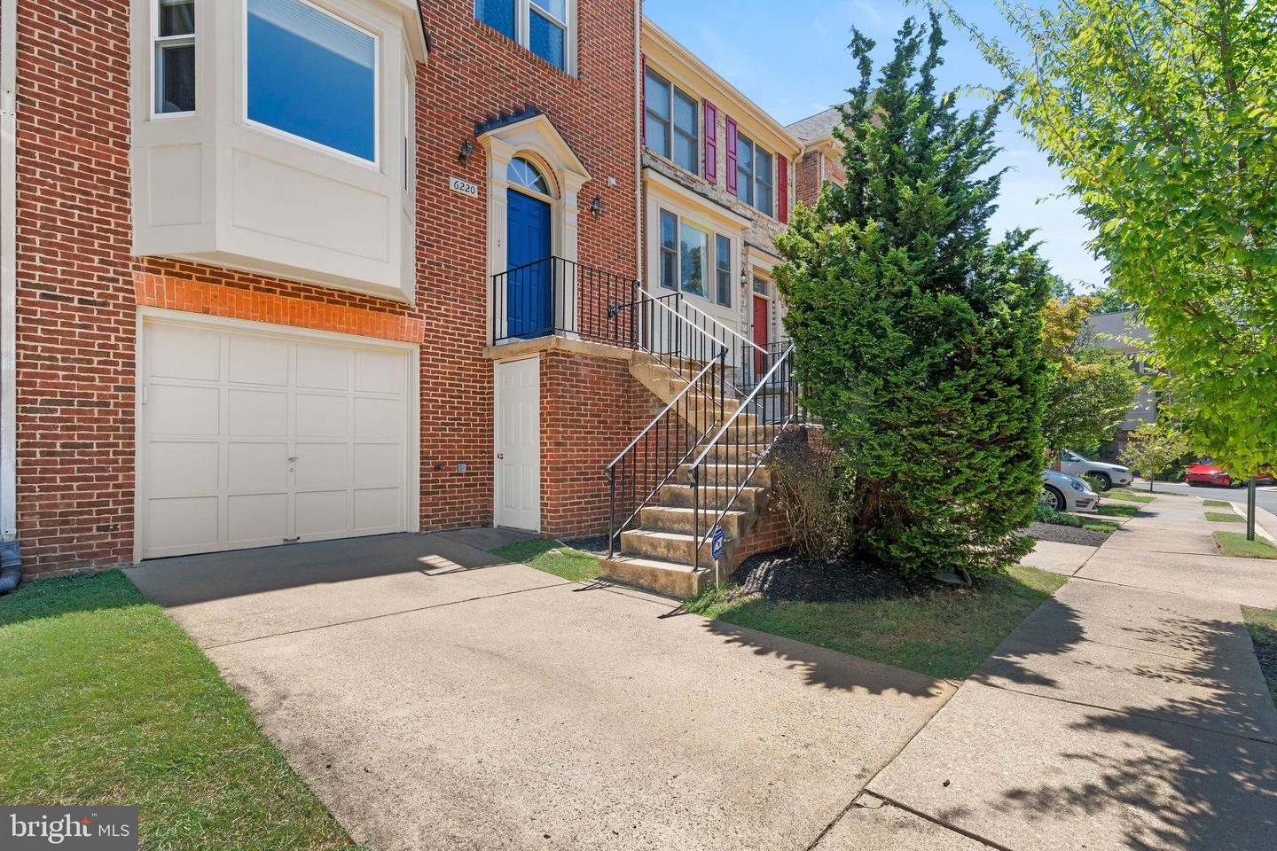 6220 SQUIRES HILL DR, FALLS CHURCH, Virginia 22044, 3 Bedrooms Bedrooms, ,2 BathroomsBathrooms,Residential,For sale,6220 SQUIRES HILL DR,VAFX2258572 MLS # VAFX2258572