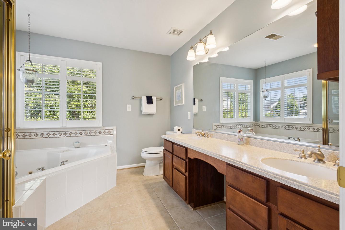 154 ALPINE DR SE, LEESBURG, Virginia 20175, 5 Bedrooms Bedrooms, ,3 BathroomsBathrooms,Residential,For sale,154 ALPINE DR SE,VALO2103696 MLS # VALO2103696