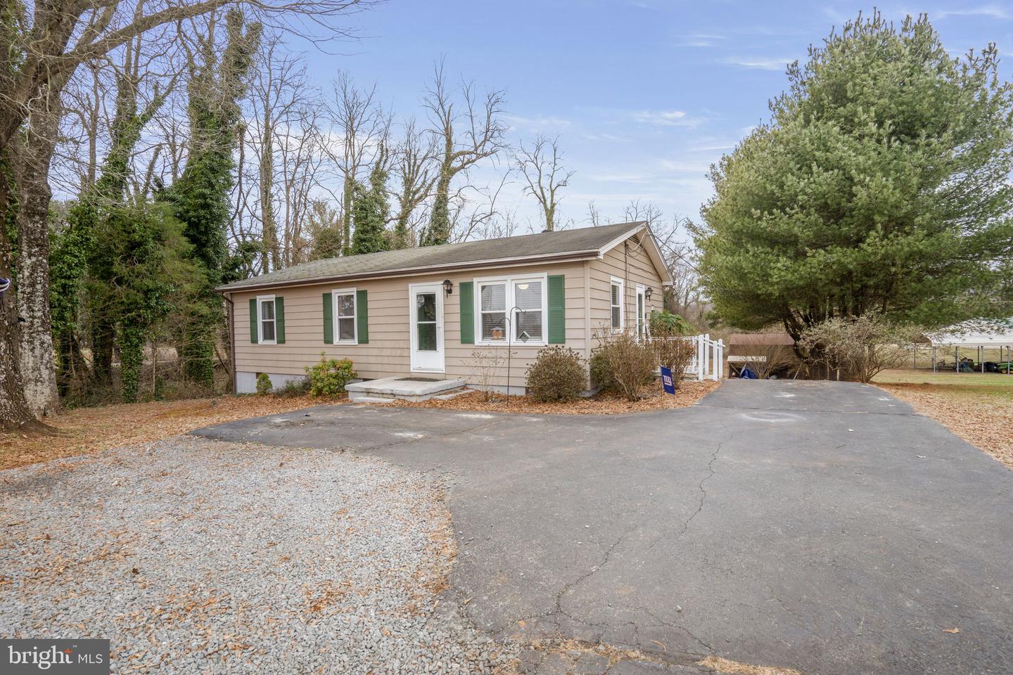 13042 OLD GORDONSVILLE RD, ORANGE, Virginia 22960, 3 Bedrooms Bedrooms, 5 Rooms Rooms,1 BathroomBathrooms,Residential,For sale,13042 OLD GORDONSVILLE RD,VAOR2010450 MLS # VAOR2010450