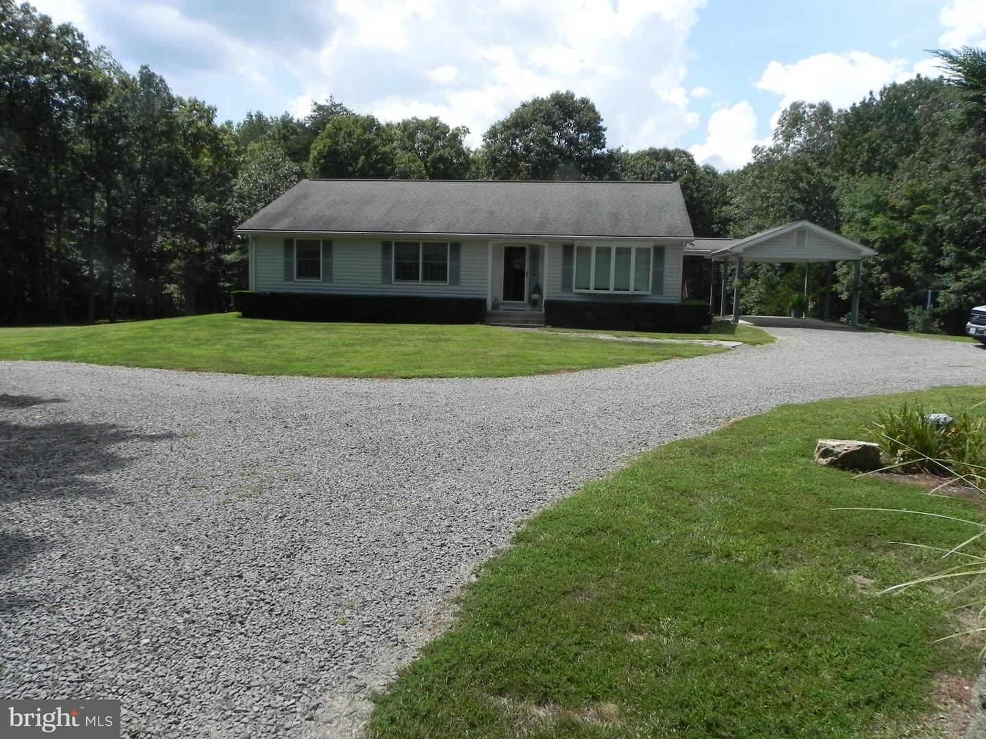 4285 GLORY RD, BEALETON, Virginia 22712, 4 Bedrooms Bedrooms, ,3 BathroomsBathrooms,Residential,For sale,4285 GLORY RD,VAFQ2017900 MLS # VAFQ2017900 4285 GLORY RD, BEALETON, Virginia 22712, 4 Bedrooms Bedrooms, ,3 BathroomsBathrooms,Residential,For sale,4285 GLORY RD,VAFQ2017900 MLS # VAFQ2017900