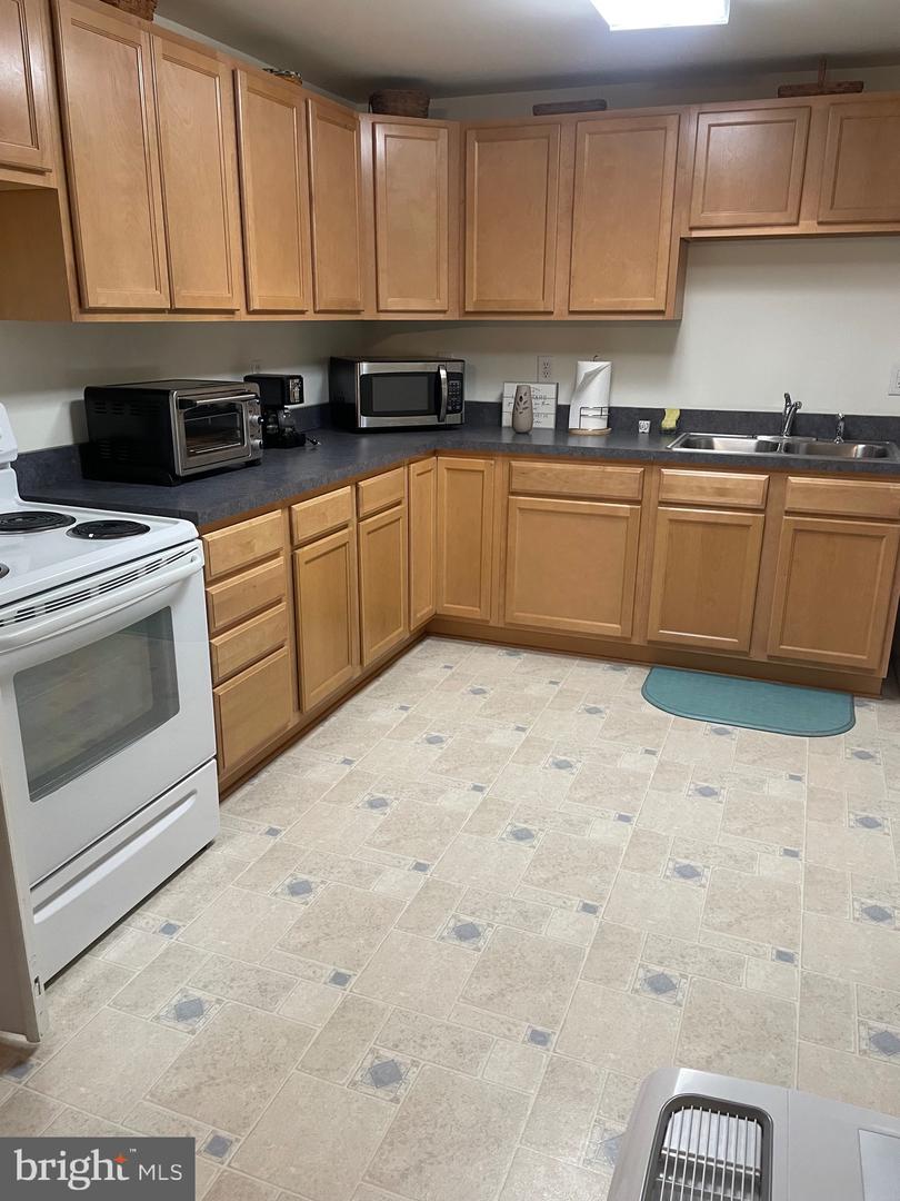 4285 GLORY RD, BEALETON, Virginia 22712, 4 Bedrooms Bedrooms, ,3 BathroomsBathrooms,Residential,For sale,4285 GLORY RD,VAFQ2017900 MLS # VAFQ2017900 4285 GLORY RD, BEALETON, Virginia 22712, 4 Bedrooms Bedrooms, ,3 BathroomsBathrooms,Residential,For sale,4285 GLORY RD,VAFQ2017900 MLS # VAFQ2017900