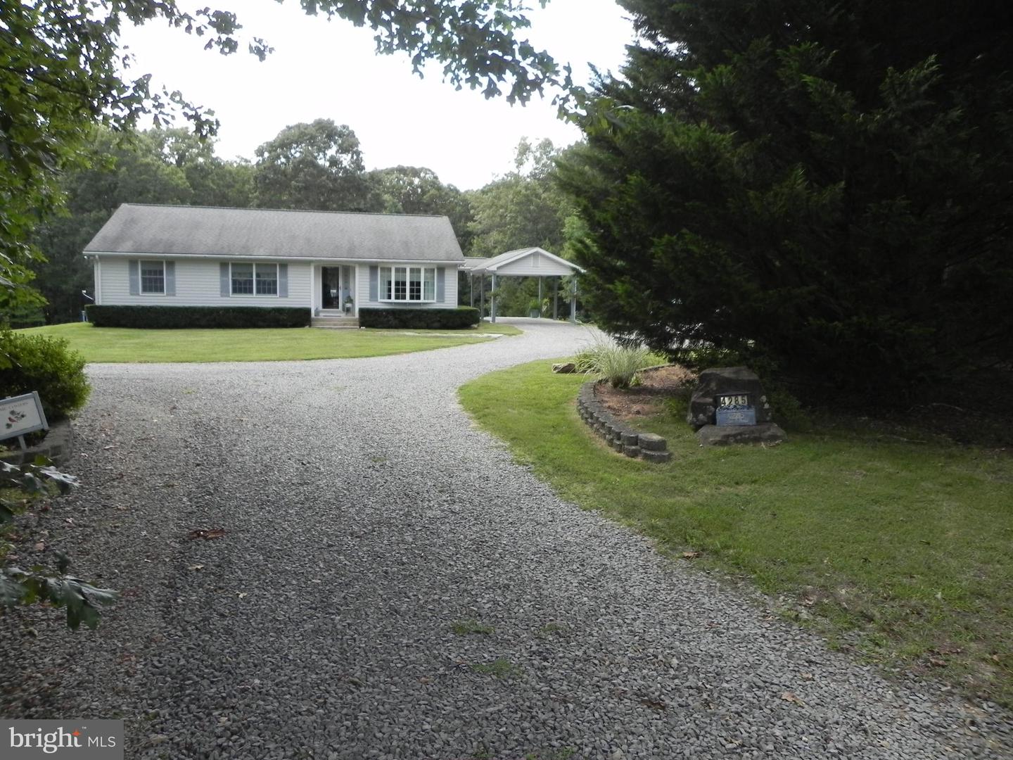 4285 GLORY RD, BEALETON, Virginia 22712, 4 Bedrooms Bedrooms, ,3 BathroomsBathrooms,Residential,For sale,4285 GLORY RD,VAFQ2017900 MLS # VAFQ2017900 4285 GLORY RD, BEALETON, Virginia 22712, 4 Bedrooms Bedrooms, ,3 BathroomsBathrooms,Residential,For sale,4285 GLORY RD,VAFQ2017900 MLS # VAFQ2017900